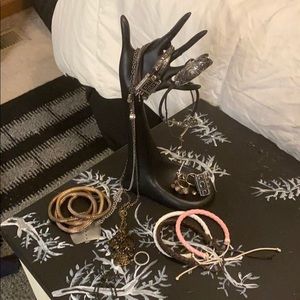 Jewelry hand stand